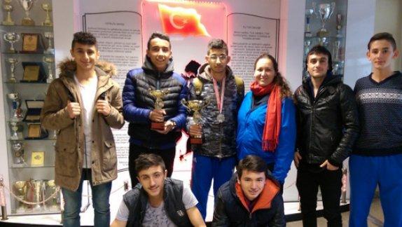 İstanbul Okul Sporları Şehit Ömer Halisdemir Sezonu Okullar Arası Kros Yarışmaları Yapıldı