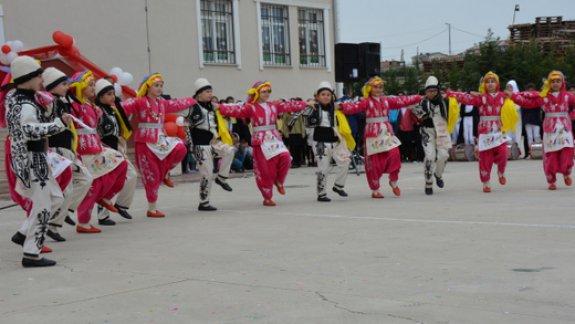 23 Nisan Ulusal Egemenlik ve Çocuk Bayramı Kutlama Törenleri Coşkuyla Yapıldı