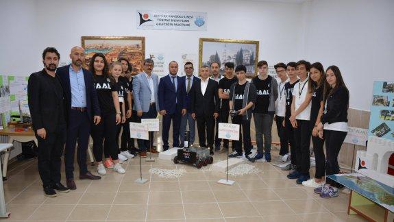 İlçemiz TÜBİTAK 4006 Bilim Fuarının 6. sı Atatürk Anadolu Lisesinde Açıldı