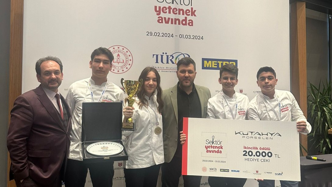 Turizm Meslek Liseleri Arası 'Sektör Yetenek Avında' adlı Aşçılık Yarışmasında Selimpaşa Borsa İstanbul Mesleki ve Teknik Anadolu Lisesi ikinci oldu.