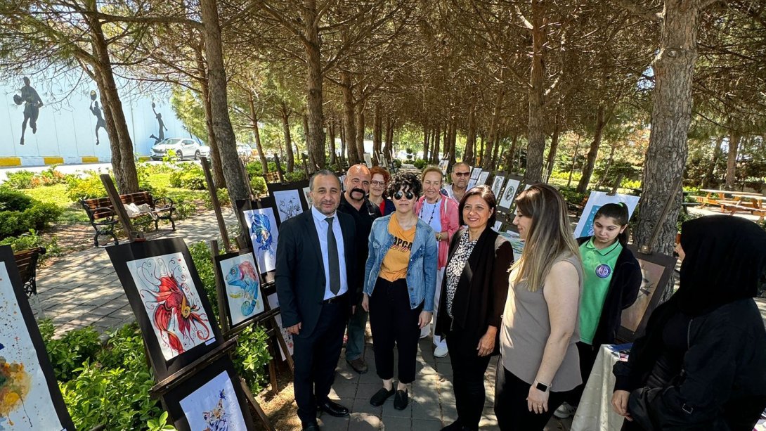 Şerife Baldöktü Mesleki ve Teknik Anadolu Lisesi Grafik ve Fotoğraf Alanı tarafından hazırlanan yıl sonu sergisinin açılışına Şube Müdürümüz Çayhan YILDIRIM katılım sağladı .