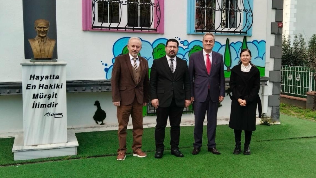 İlçe Millî Eğitim Müdürümüz İbrahim Hakkı Damat ,Çizgi Anaokulu'nu ziyaret ederek öğrencilerimize, öğretmenlerimize ve idarecilerimize başarılar diledi.